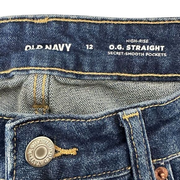 Old Navy High-Waisted Button-Fly O.G. Straight Ripped Cut-Off Jeans size 12 - Picture 4 of 11